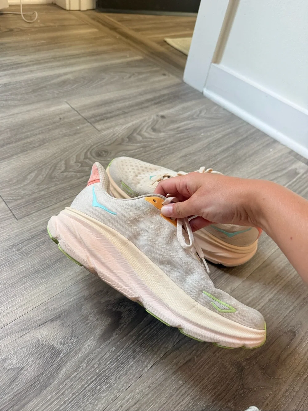 HOKA Clifton 9 Women's Vanilla Astral Running Shoes